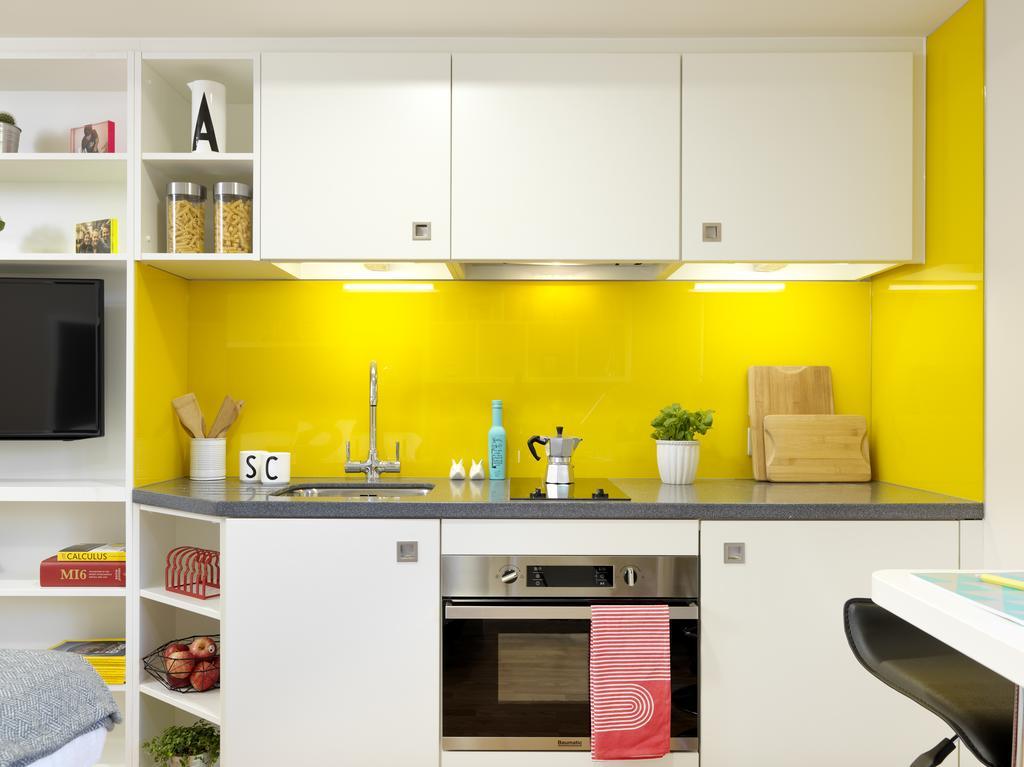 Student Castle Apartment *